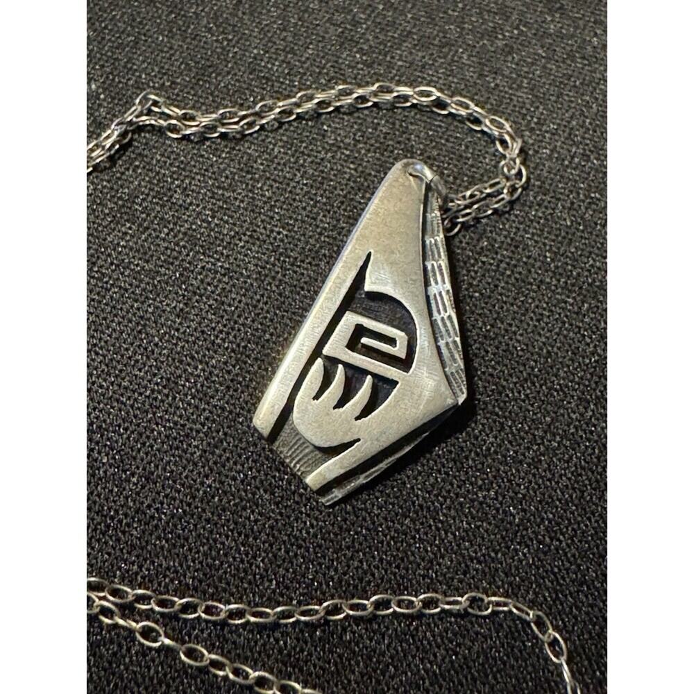 Native Signed Sterling Hale Kahe Hop Necklace